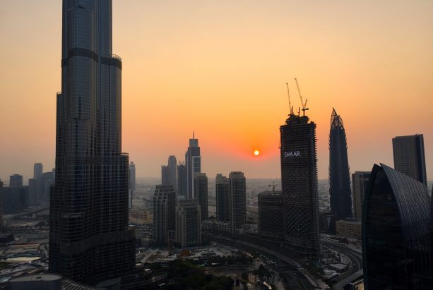Skyline Dubais im Sonnenuntergang