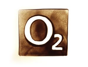 O2 Logo in Sand gemalt - Version 2