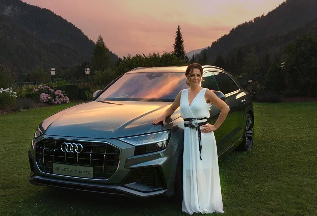 Audi Q8 und Frauke Menger